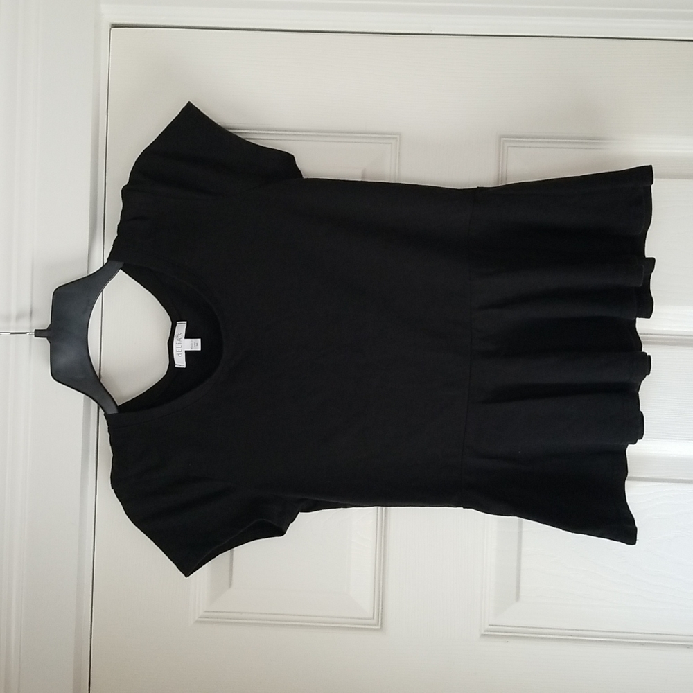 Delia's black soft comfy top size M